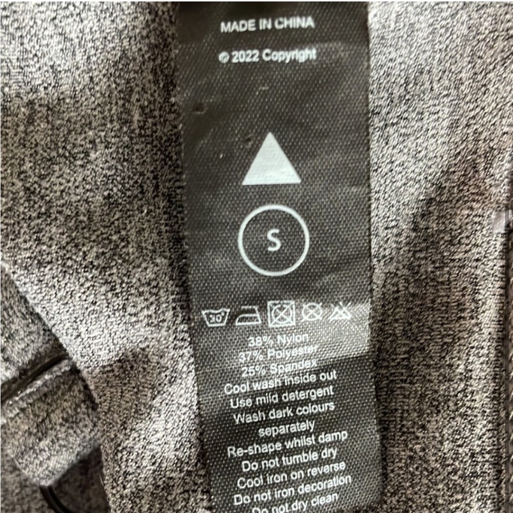 Balance Athletica Cloud V Sports Bra - Midnight Static - Picture 3 of 3